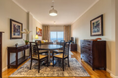 Stylish Apartment with amazing views over Funchal and the sea.